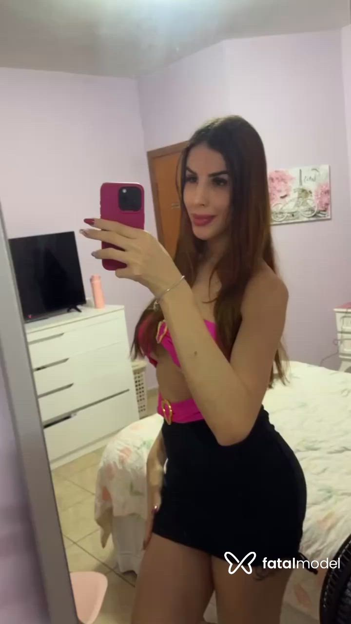 Acompanhante mulher trans ruiva (o) de olhos castanhos - Larissa Oliveira
