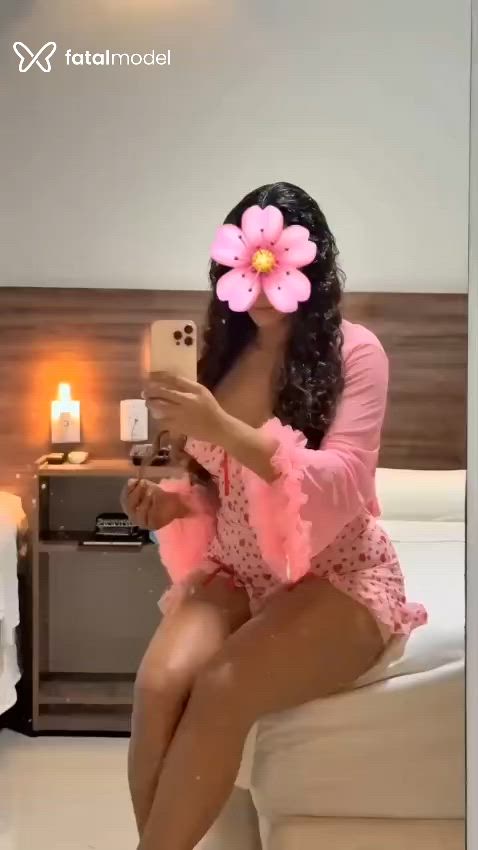 Acompanhante mulher morena (o) de olhos pretos em Vespasiano Acompanhante mulher morena (o) de olhos pretos em Vespasiano - Aurora Martini