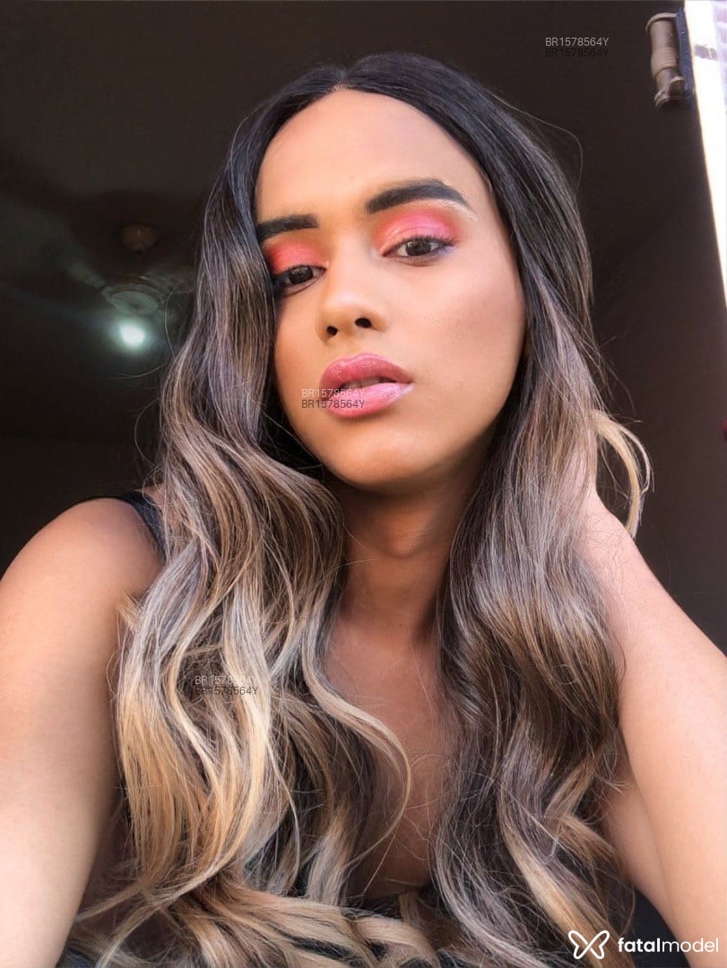 Acompanhante travesti loira (o) de olhos pretos em Bauru Acompanhante travesti loira (o) de olhos pretos em Bauru - Melissa Vandergeld