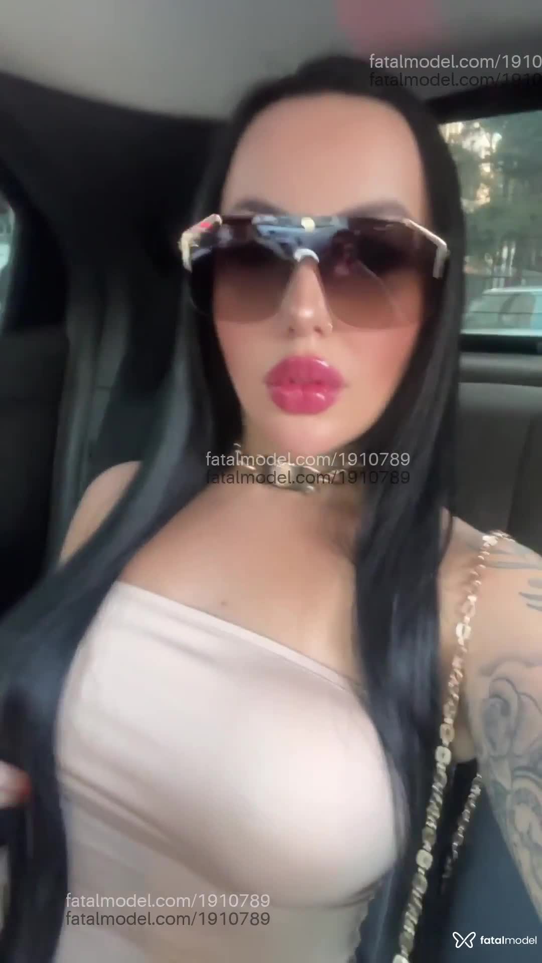 Acompanhante mulher com cabelo castanho de olhos castanhos em São Paulo Acompanhante mulher com cabelo castanho de olhos castanhos em São Paulo - Luiza Lee