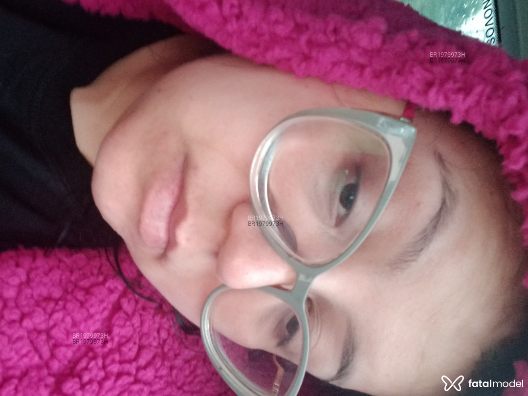 Acompanhante mulher morena (o) de olhos castanhos em Virtual - Heaven