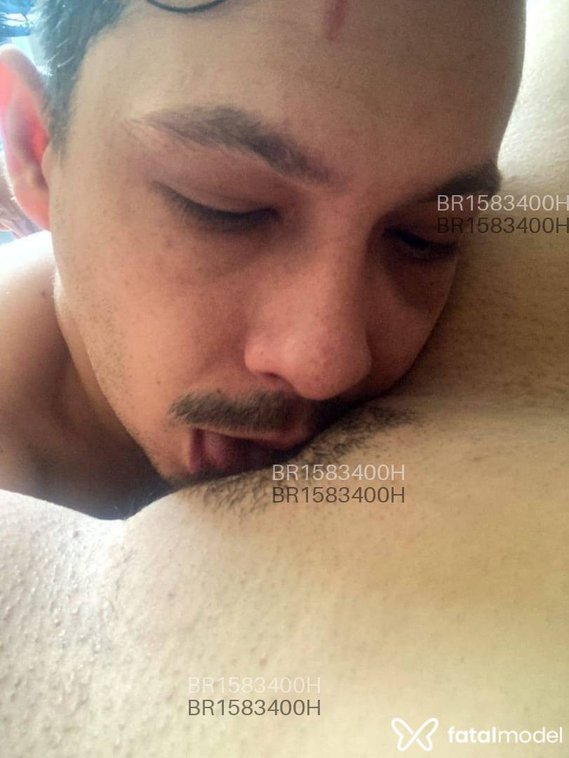 Acompanhante homem com cabelo castanho de olhos castanhos em Virtual Acompanhante homem com cabelo castanho de olhos castanhos em Virtual - Luka Darko