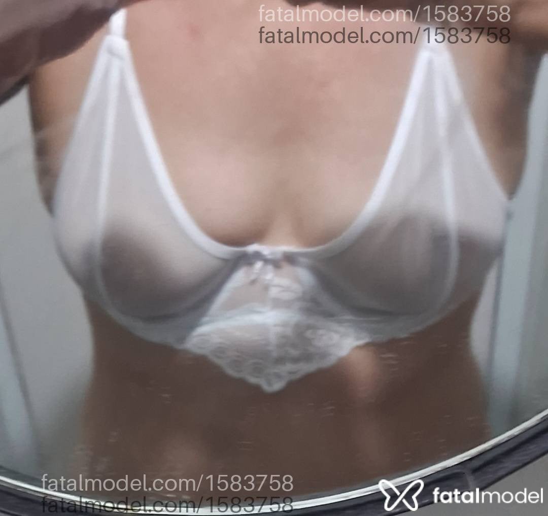 Acompanhante mulher com cabelo castanho de olhos castanhos em Bauru - Alexia Dourado