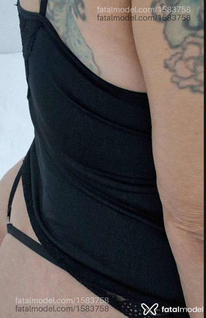 Acompanhante mulher com cabelo castanho de olhos castanhos em Bauru - Alexia Dourado