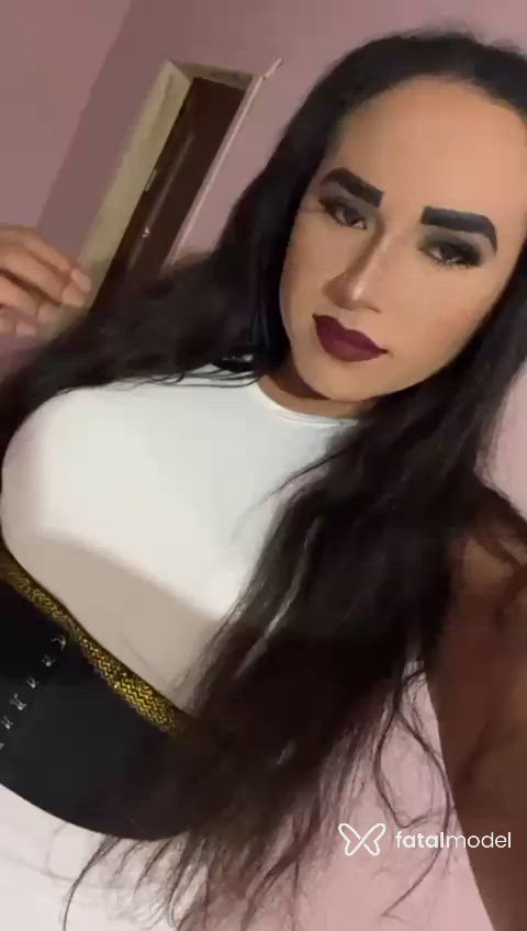 Acompanhante mulher trans morena (o) de olhos castanhos - Yzabela Brandao