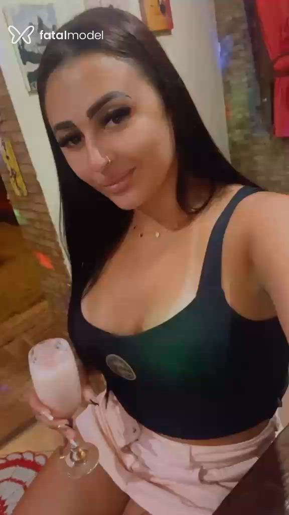 Acompanhante mulher morena (o) de olhos castanhos - Gaby Silva Acompanhante mulher morena (o) de olhos castanhos - Gaby Silva