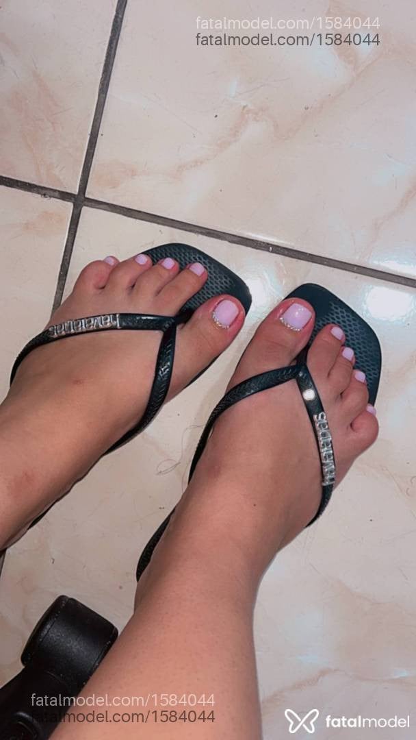 Acompanhante mulher morena (o) de olhos castanhos - Dudda Ferrari