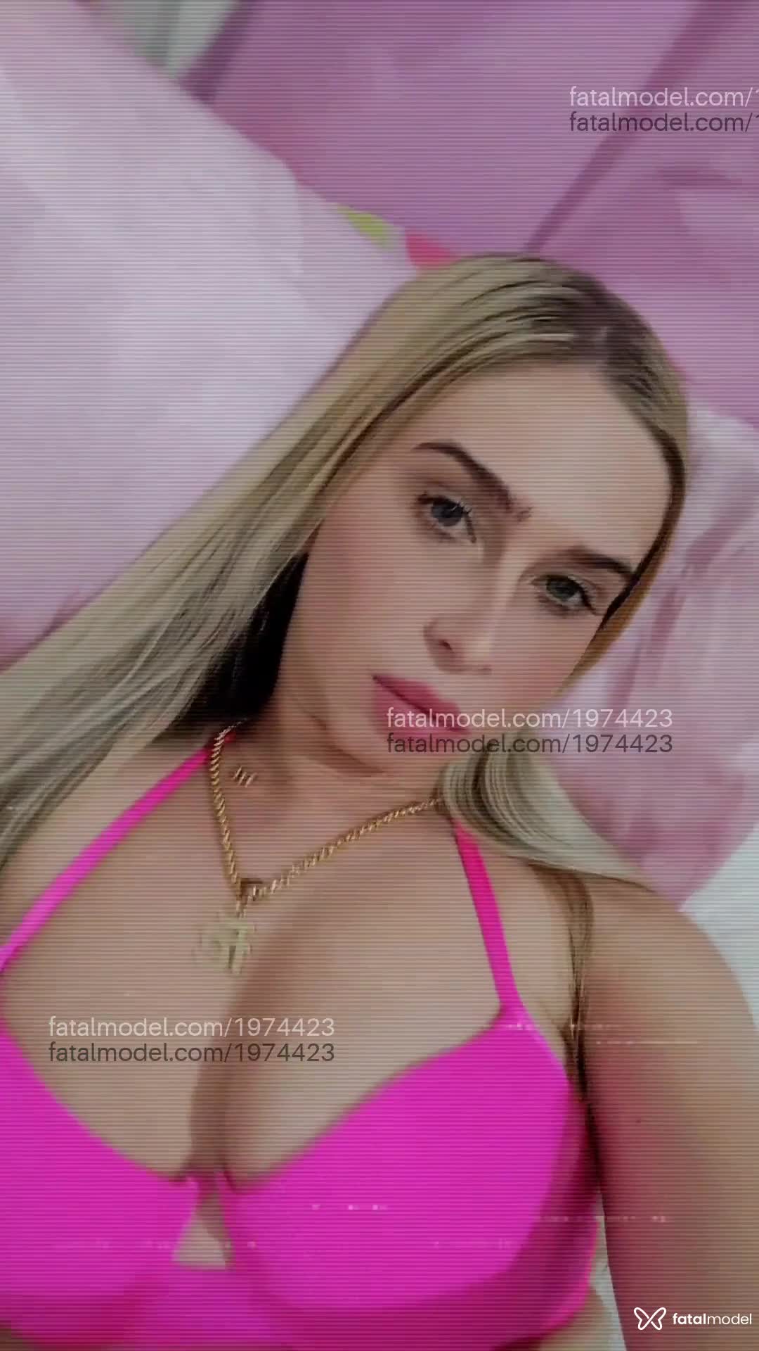 Acompanhante mulher loira (o) de olhos azuis em Florianópolis - Analice Martinelli