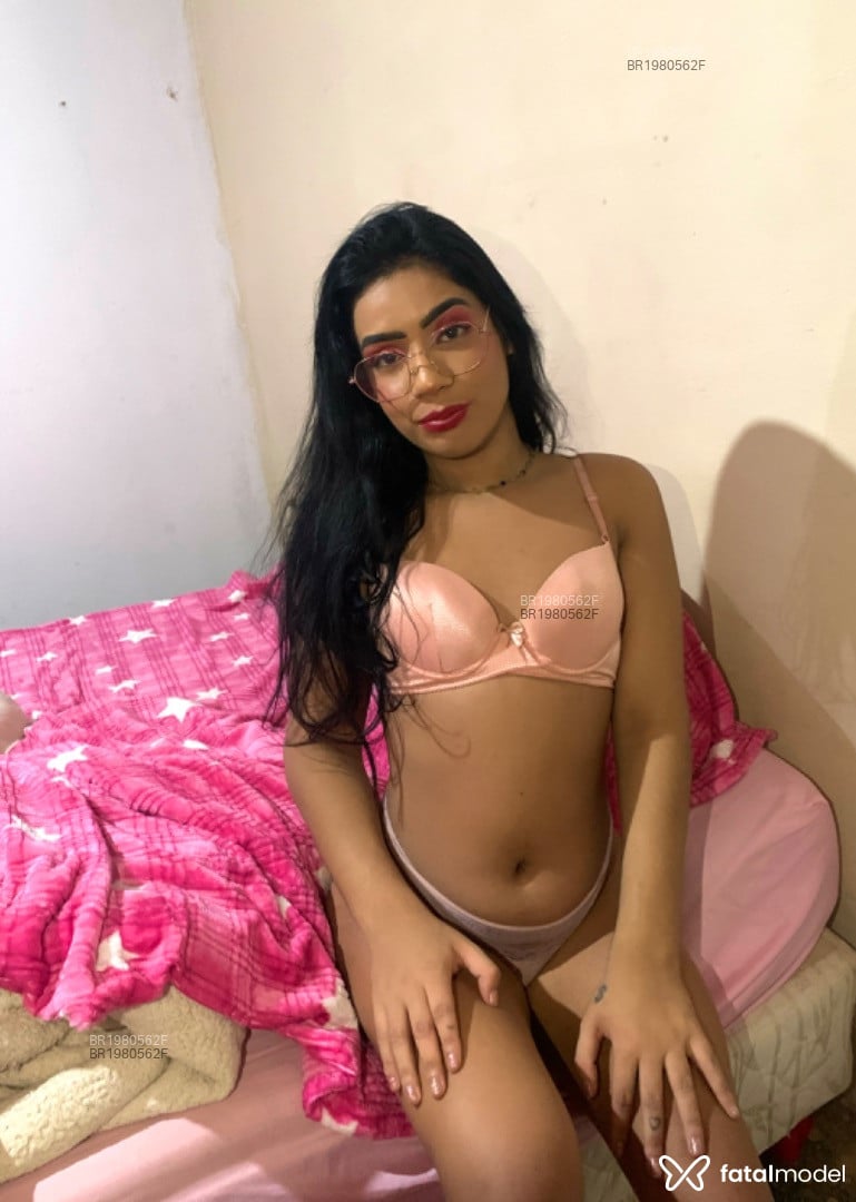 Acompanhante mulher trans com cabelo castanho de olhos castanhos em Itápolis Acompanhante mulher trans com cabelo castanho de olhos castanhos em Itápolis - Maria Eduarda