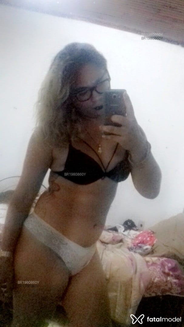 Acompanhante mulher trans loira (o) de olhos castanhos em Corumbá - Agatha ferreira