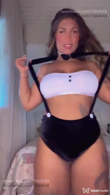 Acompanhante mulher com cabelo castanho de olhos castanhos - Juju Vilela