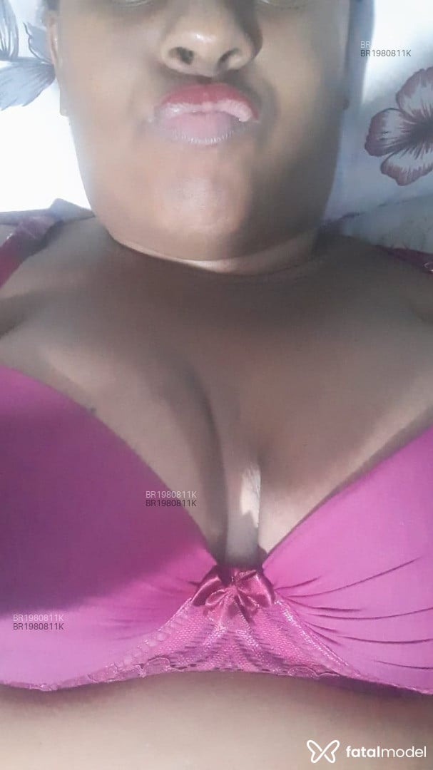 Acompanhante mulher morena (o) de olhos pretos em Ribeirão Preto - Vivi Lima