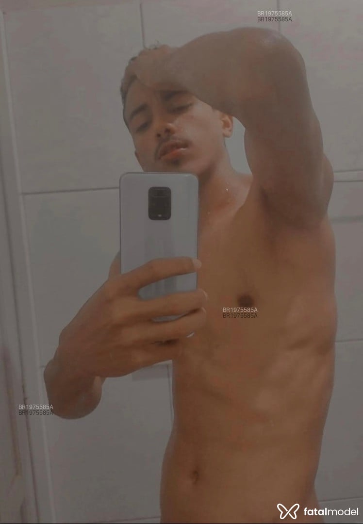 Acompanhante homem morena (o) de olhos pretos em Sorriso - Carlos