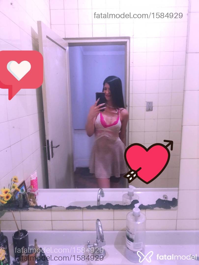 Acompanhante mulher com cabelo castanho de olhos castanhos - Livia