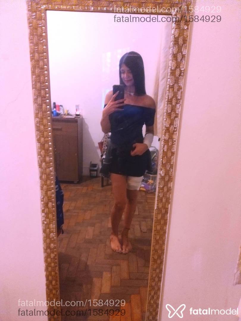 Acompanhante mulher com cabelo castanho de olhos castanhos - Livia