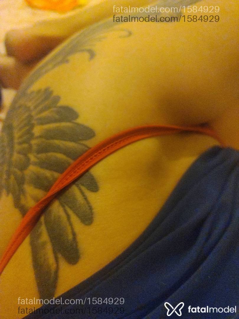 Acompanhante mulher com cabelo castanho de olhos castanhos - Livia