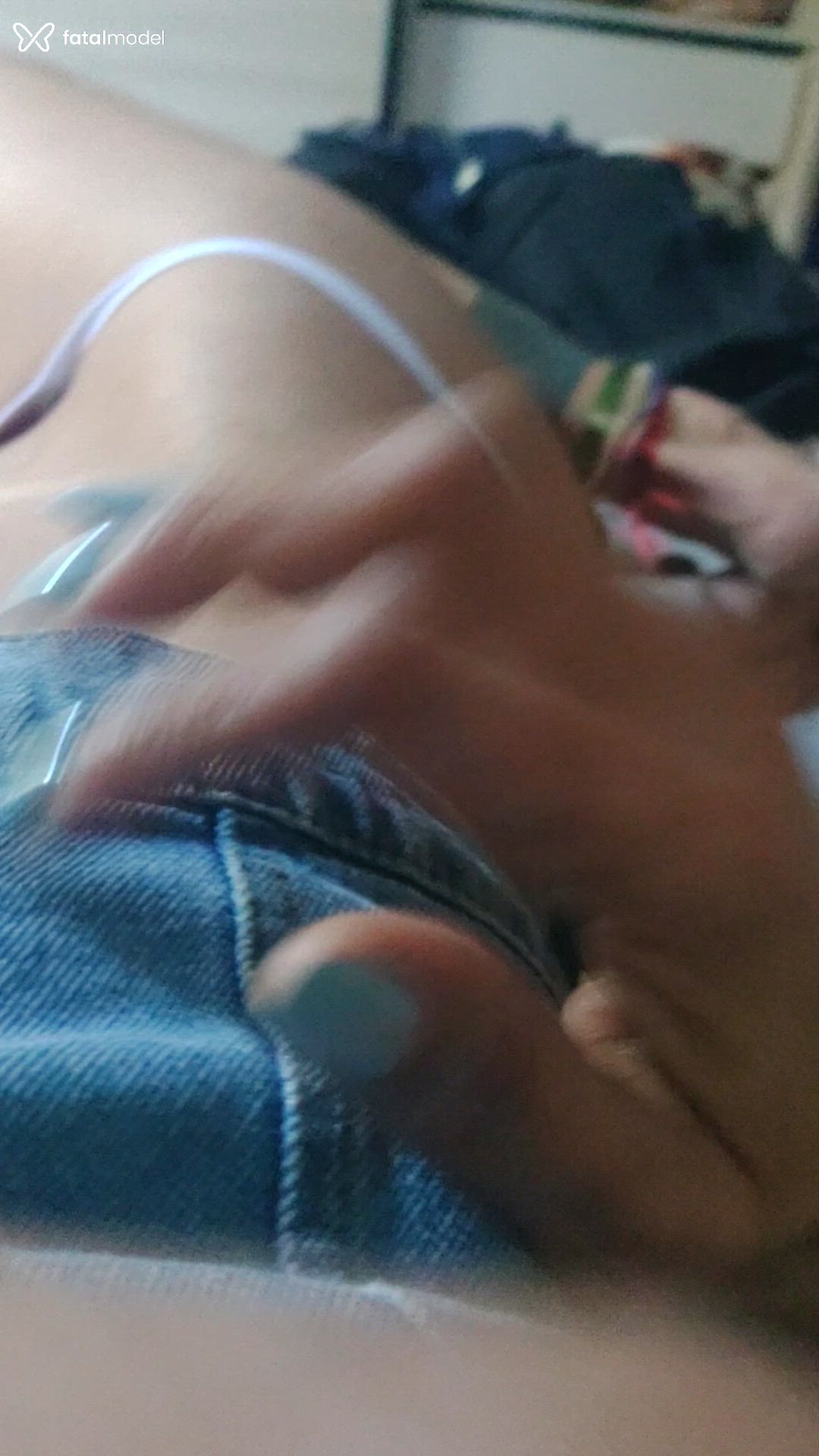 Acompanhante mulher com cabelo castanho de olhos castanhos em Araras Acompanhante mulher com cabelo castanho de olhos castanhos em Araras - Livia