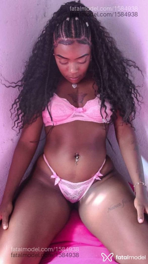 Acompanhante mulher com cabelo castanho de olhos pretos em Valença Acompanhante mulher com cabelo castanho de olhos pretos em Valença - Americana Alves