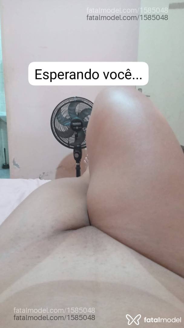 Acompanhante mulher morena (o) de olhos castanhos - Lara Noir