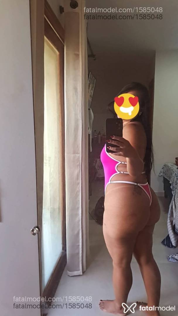 Acompanhante mulher morena (o) de olhos castanhos - Lara Noir