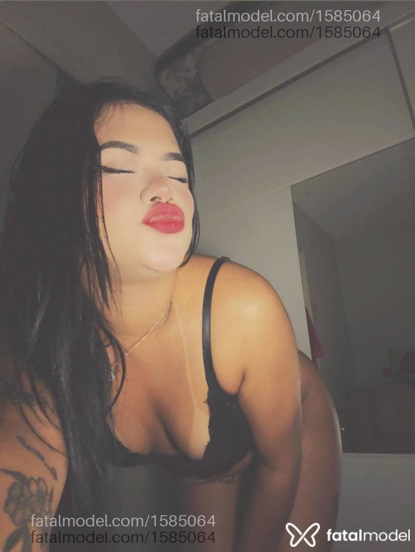 Acompanhante mulher com cabelo castanho de olhos pretos - Sara
