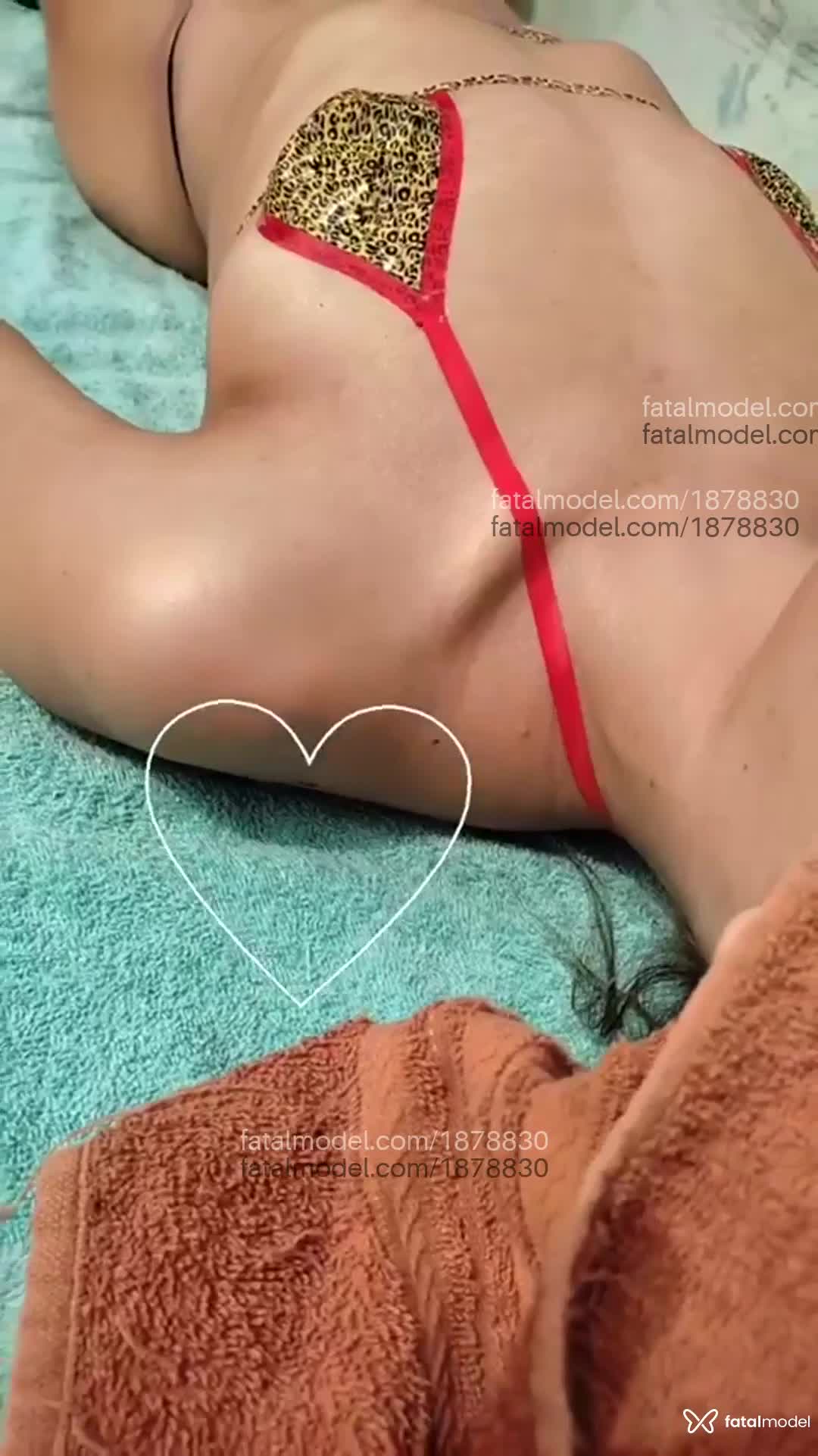 Acompanhante mulher com cabelo castanho de olhos castanhos - Anna Beatriz