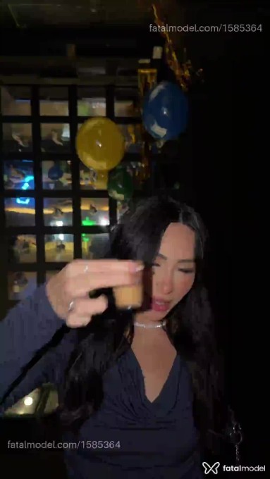 Acompanhante mulher morena (o) de olhos castanhos - Laura