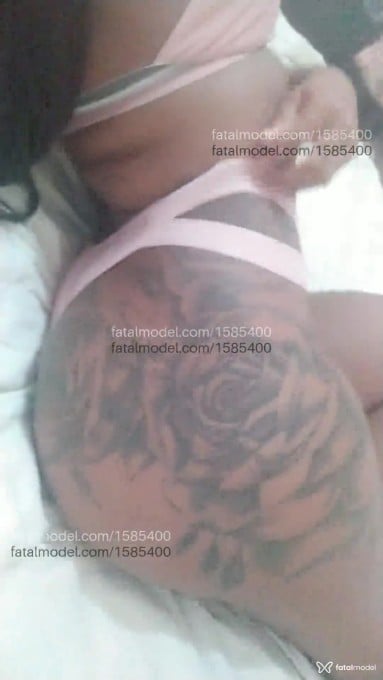Acompanhante mulher morena (o) de olhos castanhos - Aylla Alves Acompanhante mulher morena (o) de olhos castanhos - Aylla Alves