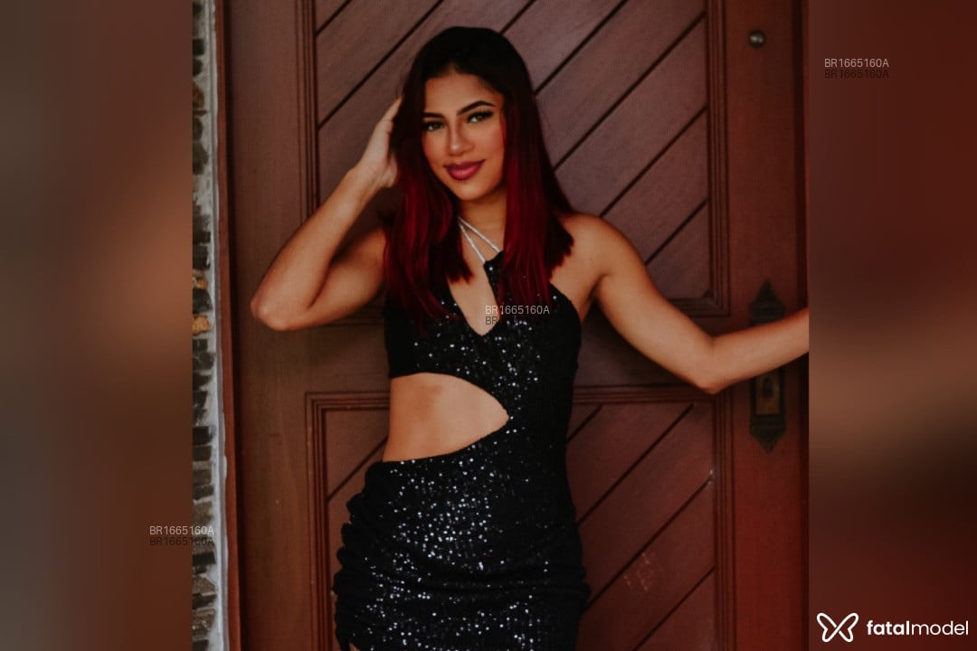 Acompanhante mulher com cabelo colorido de olhos castanhos - Eduarda Benayon Acompanhante mulher com cabelo colorido de olhos castanhos - Eduarda Benayon
