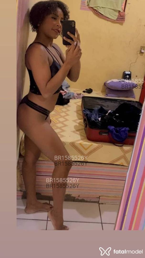 Acompanhante mulher morena (o) de olhos castanhos em Mineiros - Camila