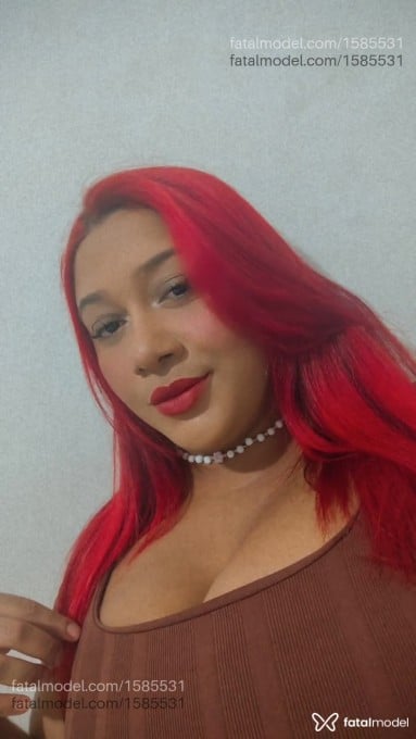 Acompanhante mulher ruiva (o) de olhos castanhos - Lorrayne Piment