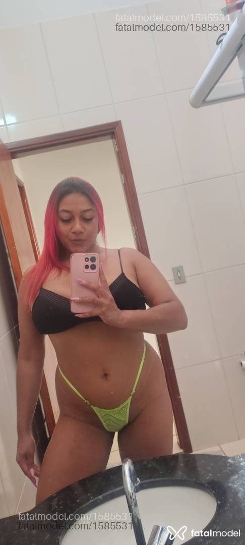Acompanhante mulher ruiva (o) de olhos castanhos - Lorrayne Piment