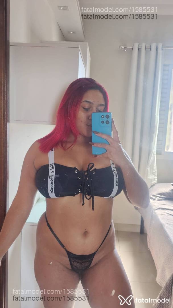 Acompanhante mulher ruiva (o) de olhos castanhos - Lorrayne Piment