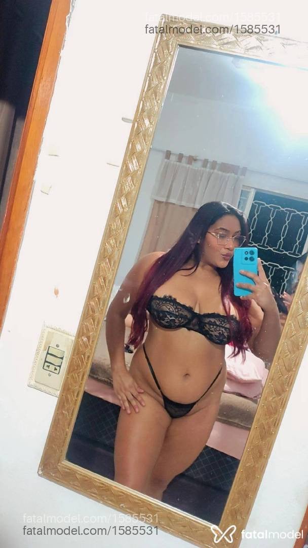 Acompanhante mulher ruiva (o) de olhos castanhos - Lorrayne Piment