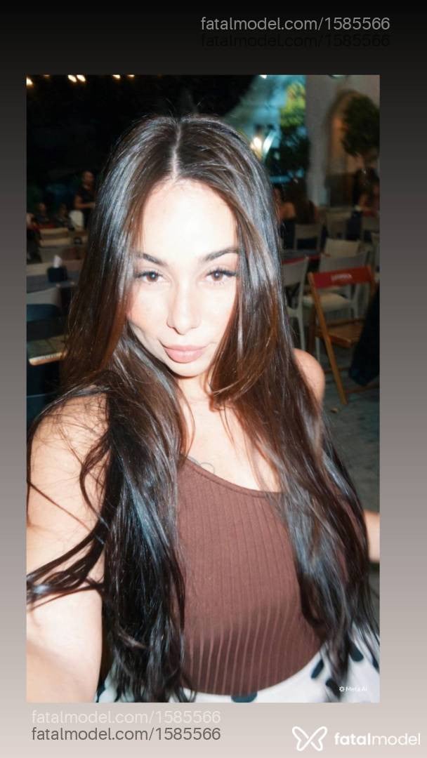 Acompanhante mulher morena (o) de olhos castanhos - Alicya