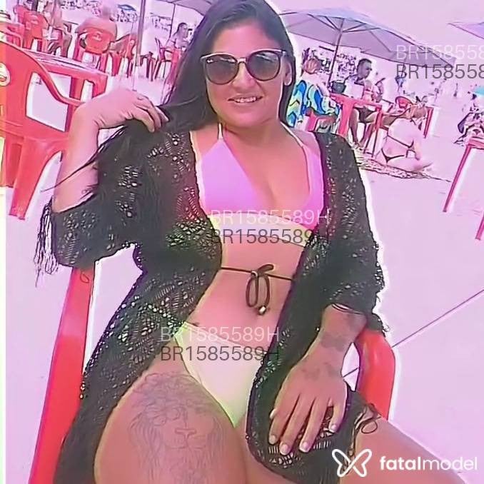 Acompanhante mulher com cabelo castanho de olhos castanhos em Capão da Canoa - Morena