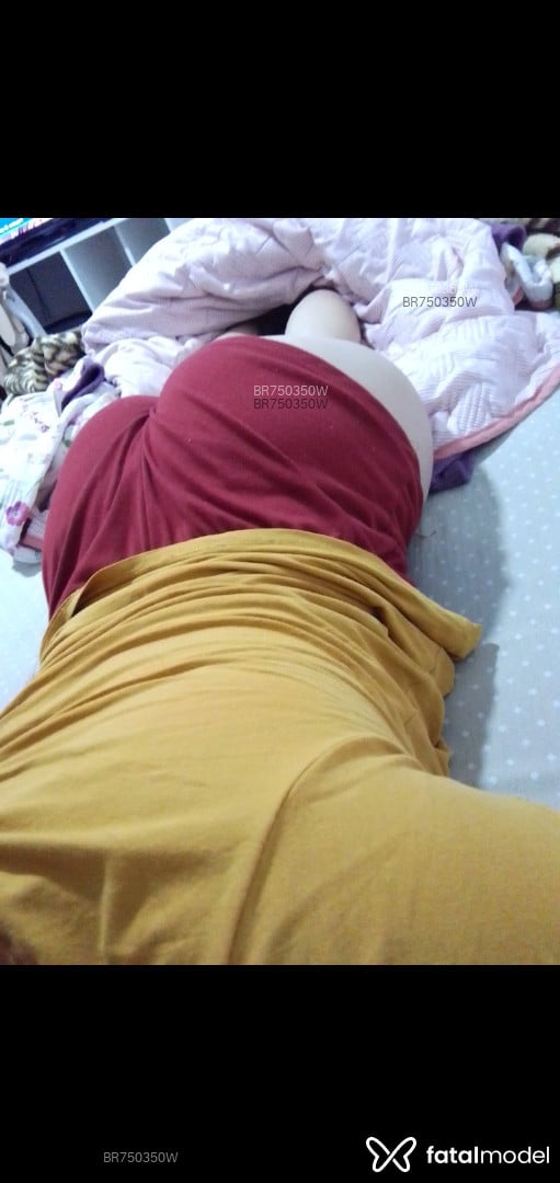 Acompanhante mulher com cabelo castanho de olhos mel em Lages - Larissa