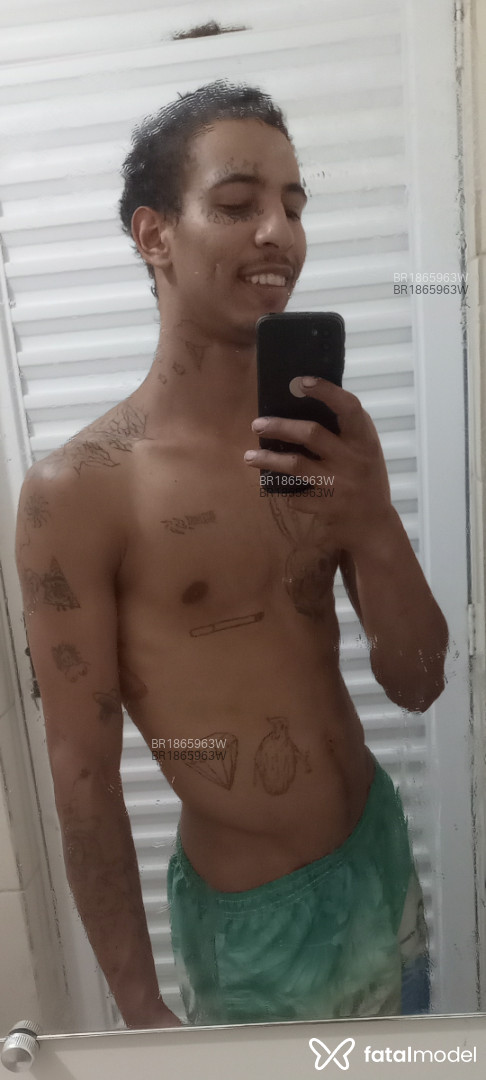 Acompanhante homem morena (o) de olhos mel em Extrema Acompanhante homem morena (o) de olhos mel em Extrema - saulinho