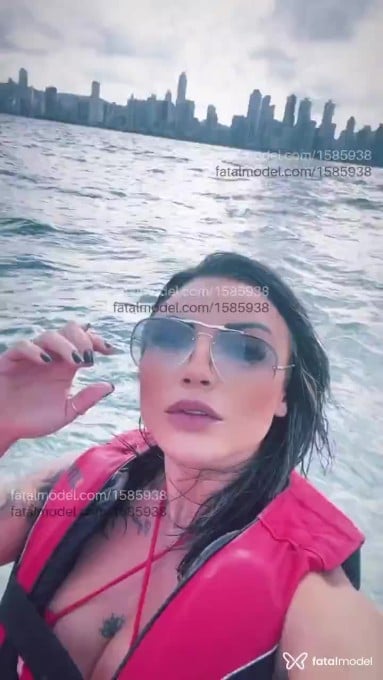 Acompanhante mulher com cabelo castanho de olhos castanhos em São José - Ayla tayná