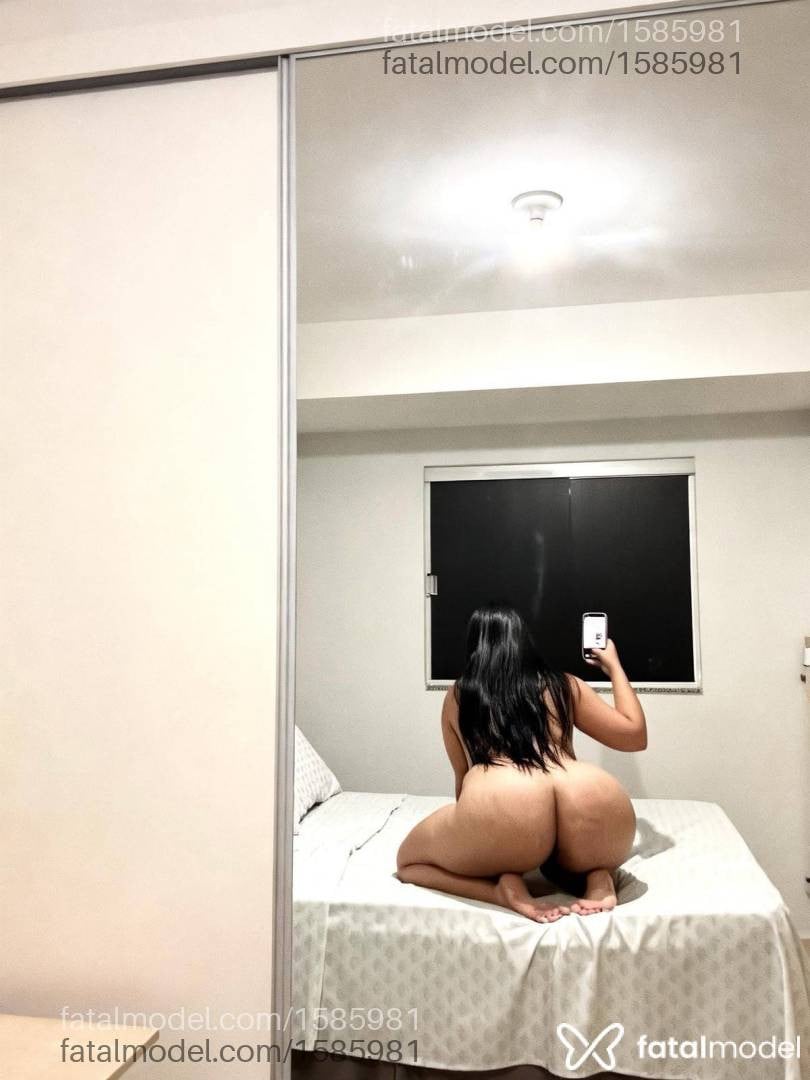 Acompanhante mulher morena (o) de olhos pretos - Letícia Bragança