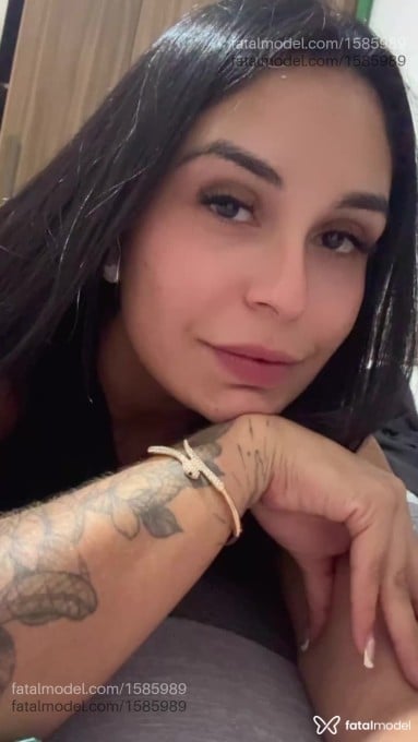 Acompanhante mulher morena (o) de olhos pretos em Pindamonhangaba - Julia