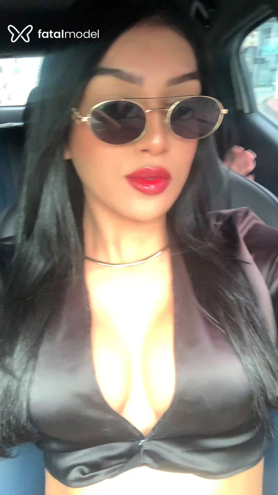Acompanhante mulher com cabelo castanho de olhos castanhos - Jade Ferrari