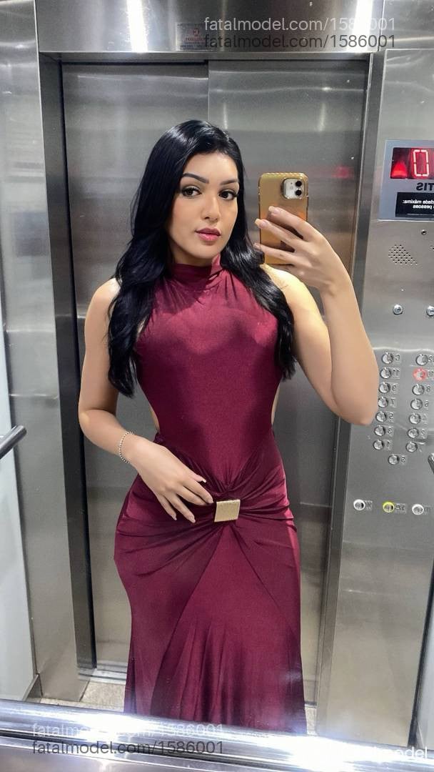 Acompanhante mulher com cabelo castanho de olhos castanhos - Jade Ferrari