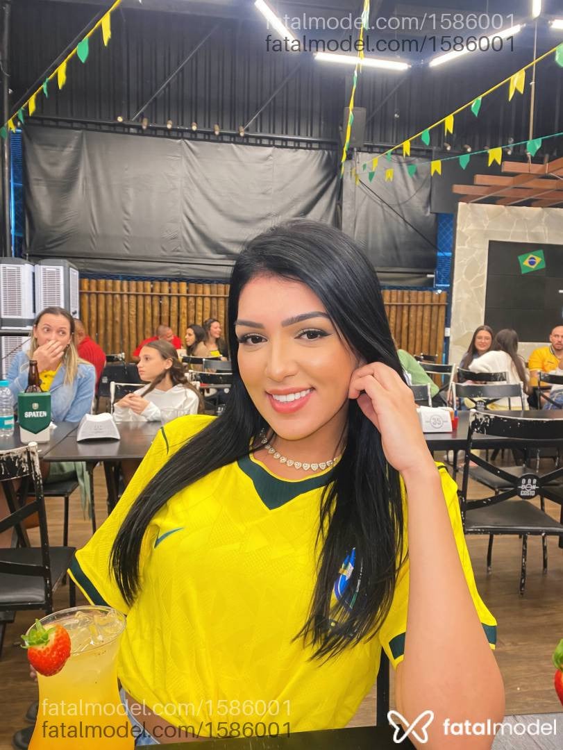 Acompanhante mulher com cabelo castanho de olhos castanhos em Cachoeiro de Itapemirim - Jade Ferrari