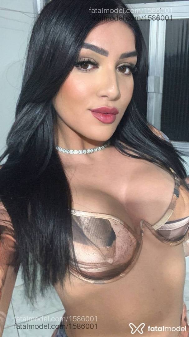 Acompanhante mulher com cabelo castanho de olhos castanhos - Jade Ferrari