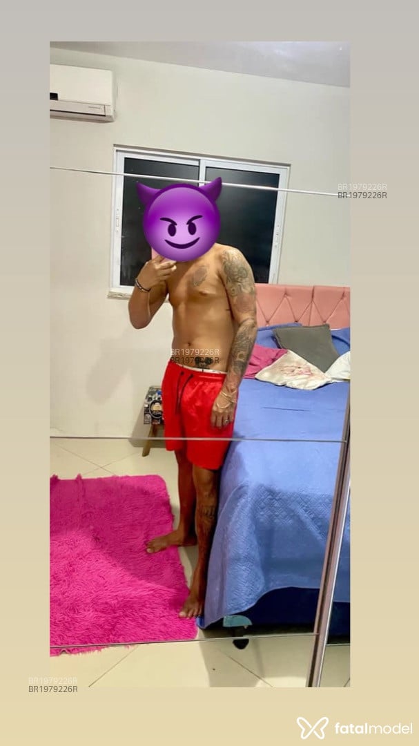 Acompanhante homem com cabelo castanho de olhos castanhos em Belém - Cambell