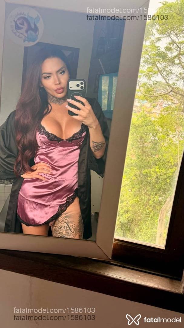 Acompanhante mulher trans ruiva (o) de olhos castanhos - Arielle garcez