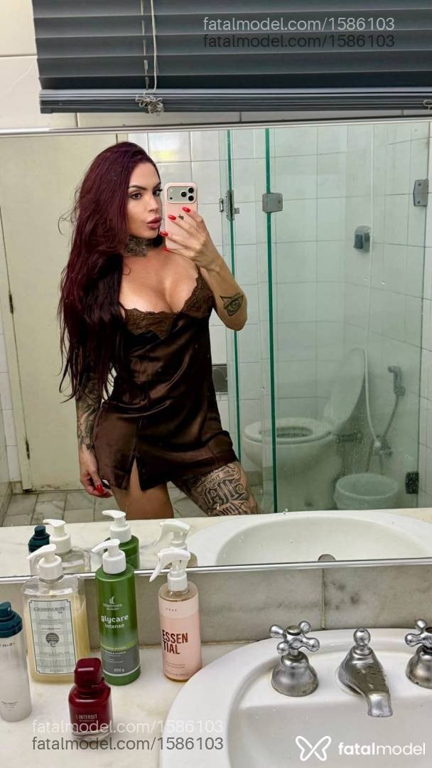 Acompanhante mulher trans ruiva (o) de olhos castanhos em Volta Redonda - Arielle garcez