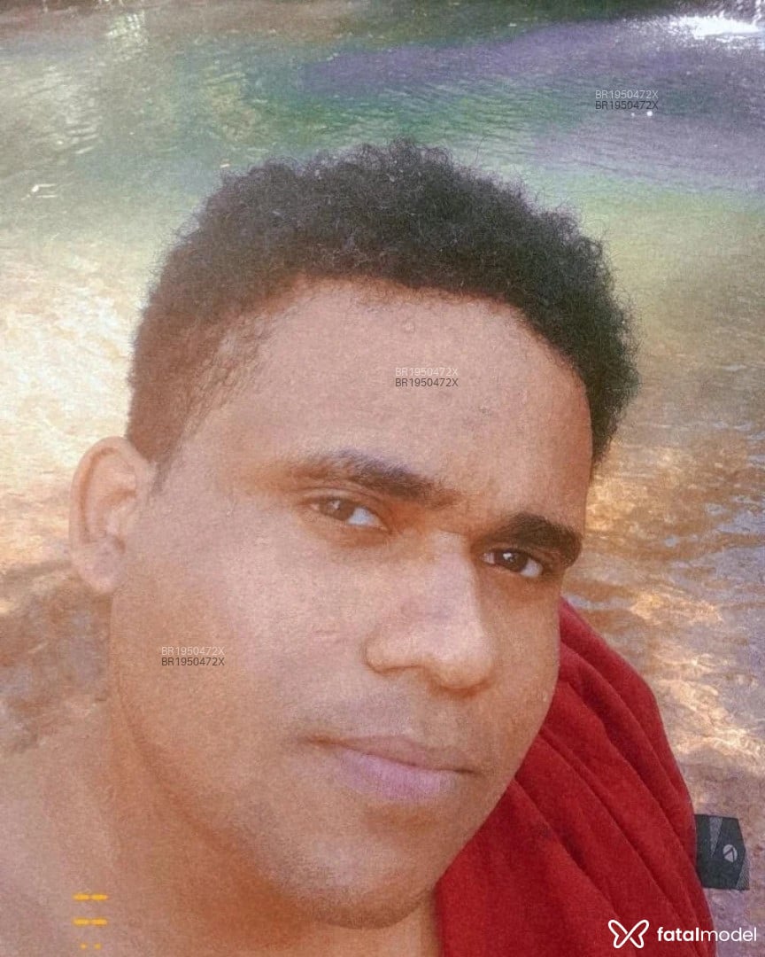 Acompanhante homem morena (o) de olhos castanhos em Campo Grande - Henrique