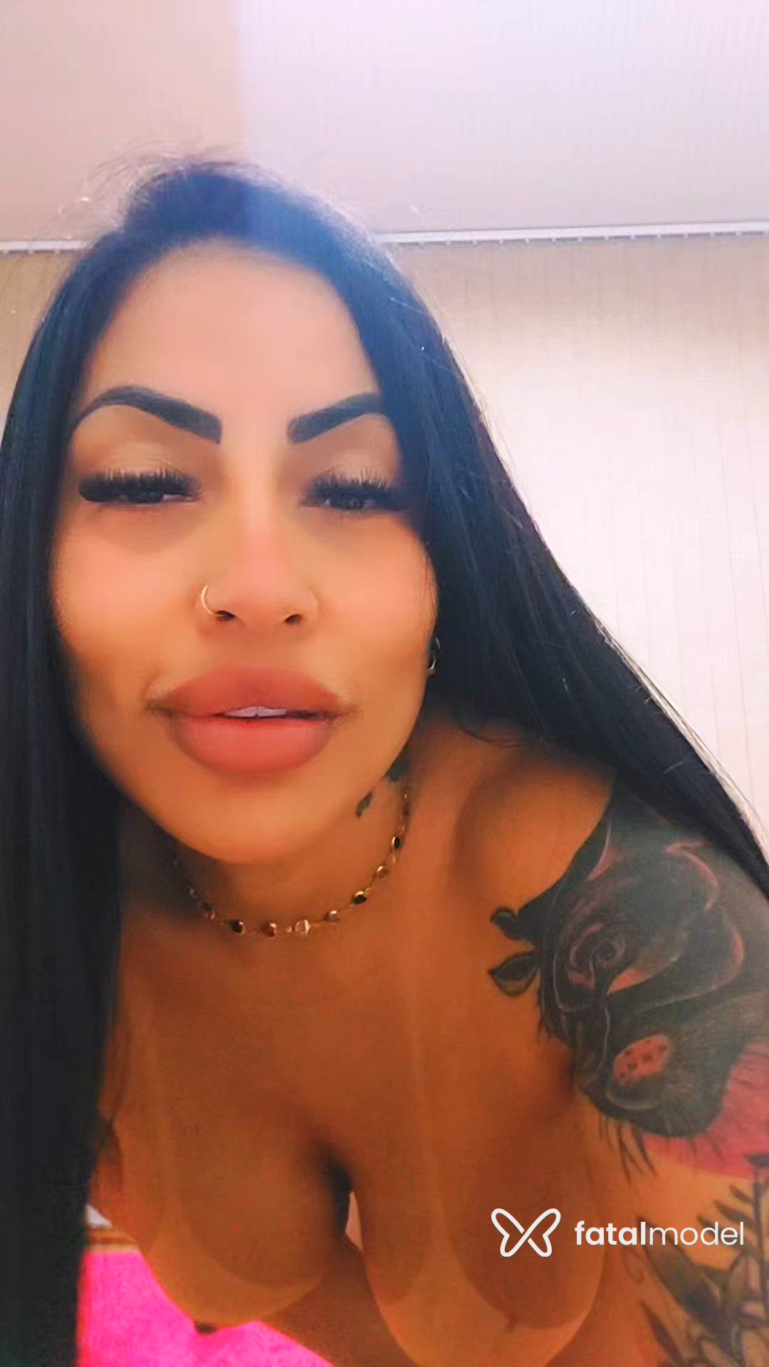 Acompanhante mulher morena (o) de olhos castanhos - Luana scheper Acompanhante mulher morena (o) de olhos castanhos - Luana scheper